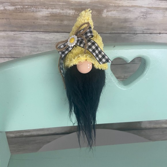 ❌SOLD❌ Vintage Yellow Chenille Silver Plated Spoon Gnome Ornament Faux Fur Black - Picture 3 of 11